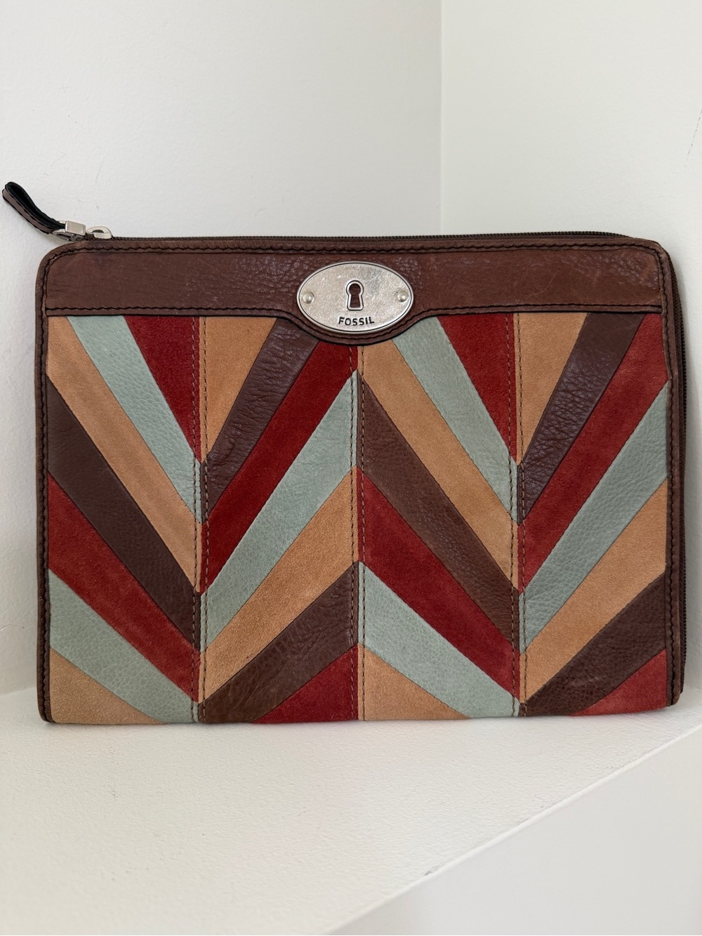 FOSSIL Leather Chevron Pattern Tablet Case Zipper Closure Academia Business
